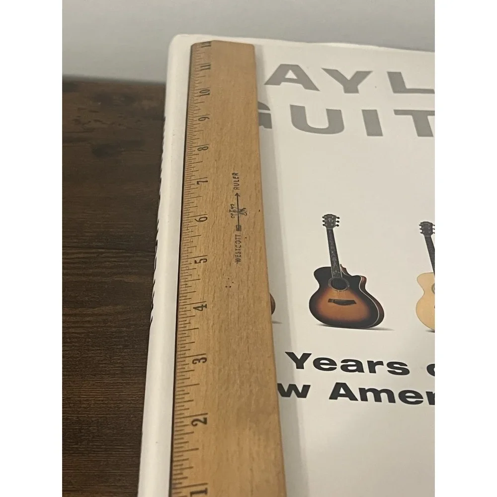 Taylor Guitars 30 Years‎ of a New American Classic Hardcover – Slight Bend